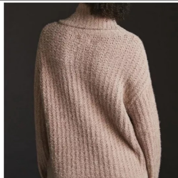 Cozy Beige Turtleneck Sweater - Picture 3 of 12
